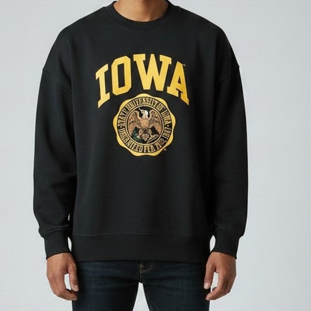 Tailgate Black Iowa Hawkeyes Sweatshirt Long Sleeve Crew Neck Men's Size S NWT